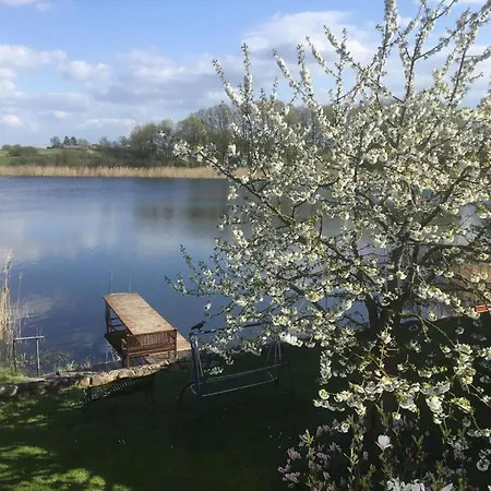 Grosse In Wanzka Mit Grill Und Garten